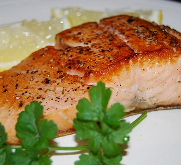 Gebakken zalm met citroen